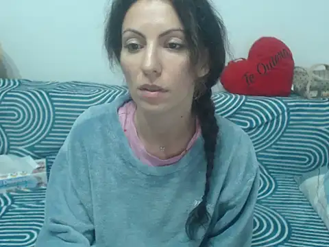 Snapshot of Emmatoo chatting on May 15, 2026, 11:47 pm Emmatoo online show from May 15, 2026, 11:47 pm