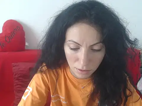 Snapshot of Emmatoo chatting on May 22, 2026, 9:18 am Emmatoo online show from May 22, 2026, 9:18 am