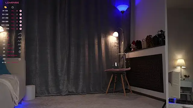 Amely Young online show from September 15, 2025, 1:17 am