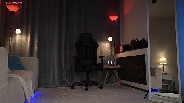 Amely Young online show from October 6, 2025, 12:45 am