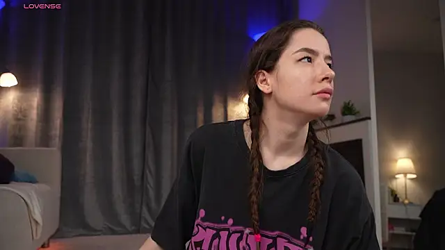 Snapshot of Amely_Young chatting on February 12, 2026, 2:22 am Amely Young online show from February 12, 2026, 2:22 am