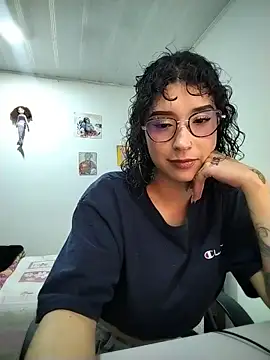 Snapshot of Cinthya-Gomez6 chatting on June 23, 2026, 7:01 pm Cinthya-Gomez6 online show from June 23, 2026, 7:01 pm
