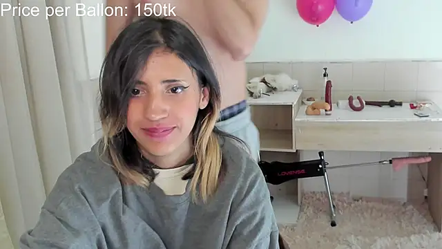 linnie  online show from September 25, 2025, 3:12 am