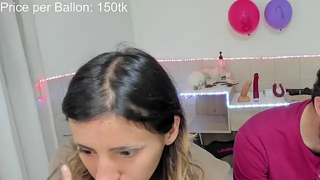 linnie  online show from September 22, 2025, 11:11 pm