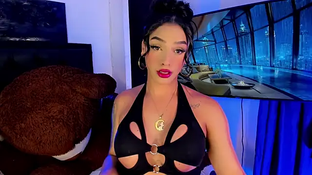 Maryonthemoon online show from October 15, 2025, 5:39 am