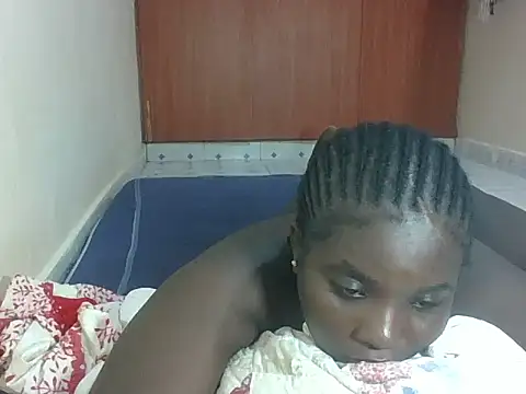 hotebbbyy online show from April 20, 2026, 5:03 pm