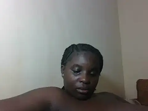 hotebbbyy online show from July 7, 2026, 7:28 pm