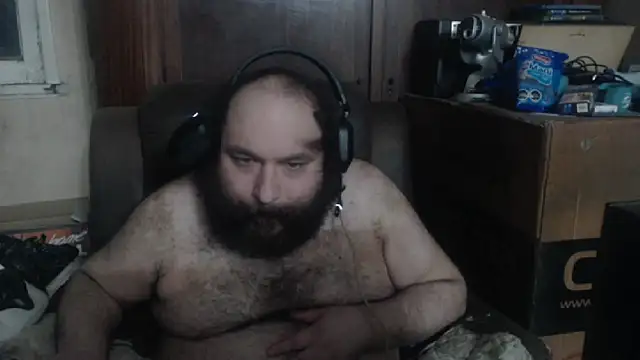 Snapshot of hairyhulk chatting on January 4, 2025, 5:37 am hairyhulk online show from January 4, 2025, 5:37 am