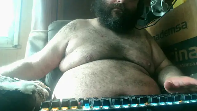 Snapshot of hairyhulk chatting on December 18, 2025, 8:23 pm hairyhulk online show from December 18, 2025, 8:23 pm