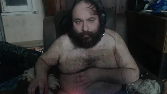 Snapshot of hairyhulk chatting on January 2, 2025, 6:40 am hairyhulk online show from January 2, 2025, 6:40 am