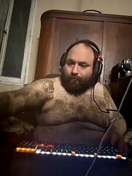 Snapshot of hairyhulk chatting on October 17, 2025, 7:11 am hairyhulk online show from October 17, 2025, 7:11 am