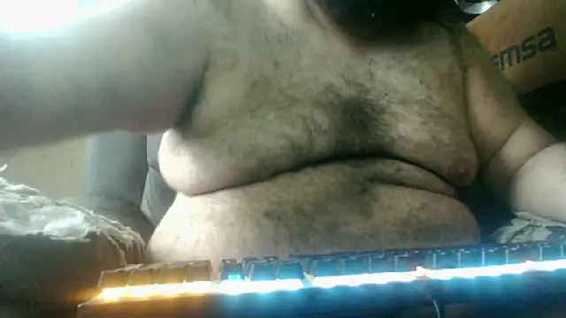 Snapshot of hairyhulk chatting on December 14, 2025, 5:18 pm hairyhulk online show from December 14, 2025, 5:18 pm