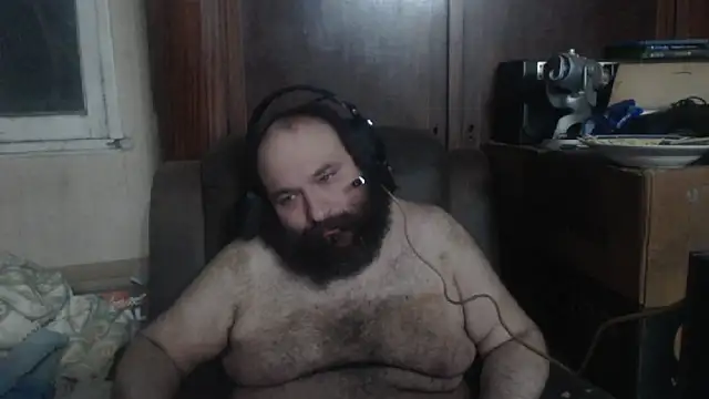 Snapshot of hairyhulk chatting on January 17, 2025, 7:51 am hairyhulk online show from January 17, 2025, 7:51 am