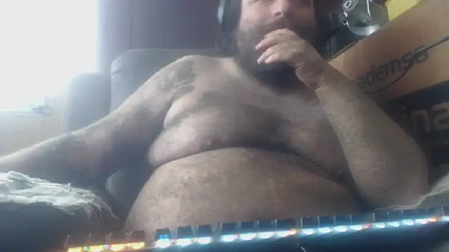 Snapshot of hairyhulk chatting on October 2, 2025, 5:16 pm hairyhulk online show from October 2, 2025, 5:16 pm