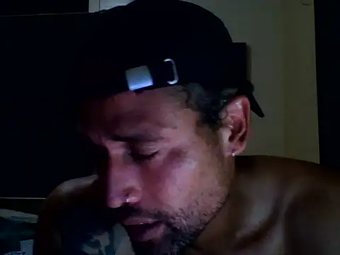 Snapshot of Tomcat1800 chatting on February 21, 2025, 11:44 am Tomcat1800 online show from February 21, 2025, 11:44 am