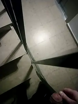 lobito1997 online show from January 27, 2025, 11:43 pm