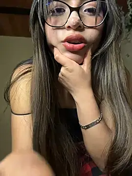 Snapshot of Lily_candy_X chatting on June 6, 2026, 5:12 am Lily candy X online show from June 6, 2026, 5:12 am