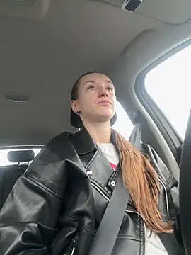 Snapshot of KateRedgar chatting on June 17, 2026, 2:27 pm KateRedgar online show from June 17, 2026, 2:27 pm