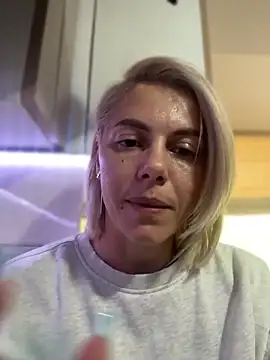 tanyagrey online show from April 30, 2026, 7:59 am
