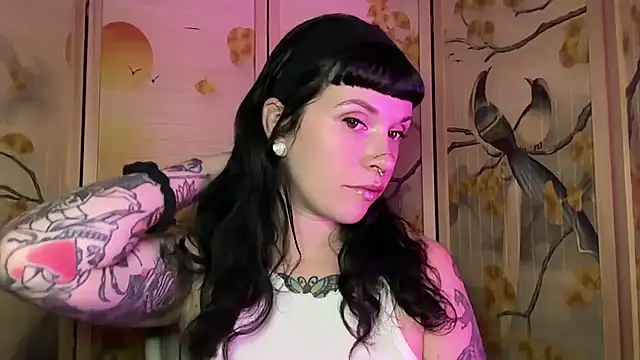 Marcelinegoddess online show from May 1, 2026, 3:33 am