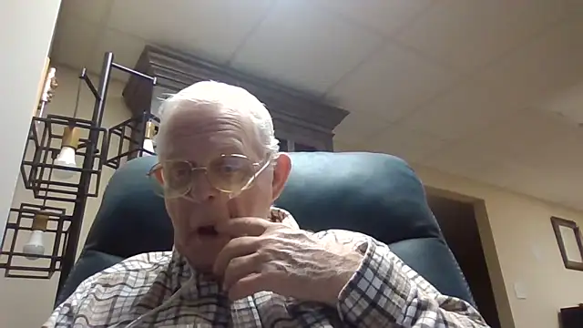 bootlegmanz online show from November 5, 2025, 4:43 pm