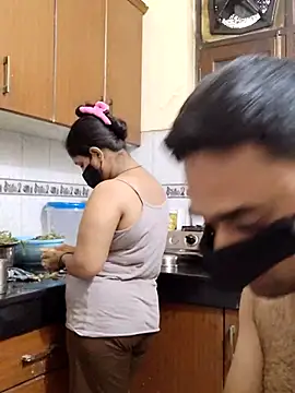 IND COUPLE1 online show from February 28, 2025, 8:31 am