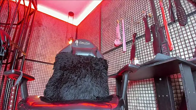 NAILAHARD online show from February 21, 2026, 2:52 pm