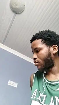 Snapshot of Dickey_sa chatting on February 28, 2026, 3:11 pm Dickey sa online show from February 28, 2026, 3:11 pm