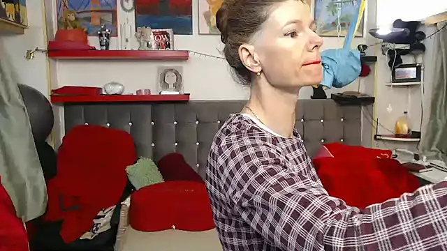 kellyterapy online show from October 4, 2025, 1:07 am