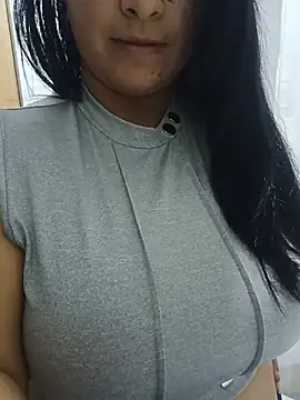  Angelinaandrade  online show from July 14, 2026, 1:16 am