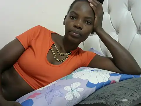 shanycute1 online show from November 2, 2025, 2:33 pm