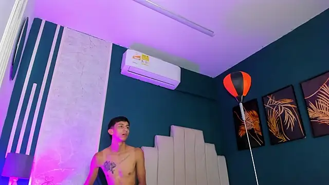 Snapshot of Lucian_Davi chatting on October 9, 2025, 4:18 pm Lucian Davi online show from October 9, 2025, 4:18 pm