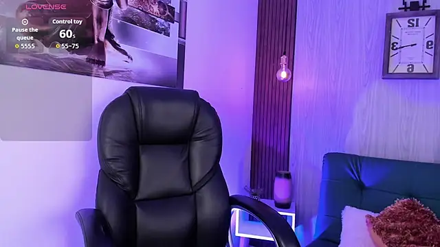 miah connor online show from September 12, 2025, 8:19 pm