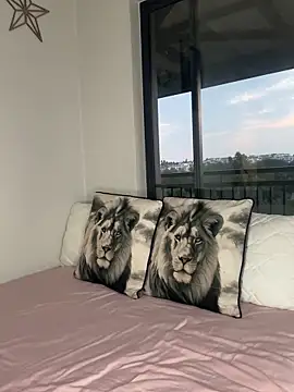 Snapshot of Dime-__ chatting on February 21, 2026, 4:53 pm Dime- online show from February 21, 2026, 4:53 pm