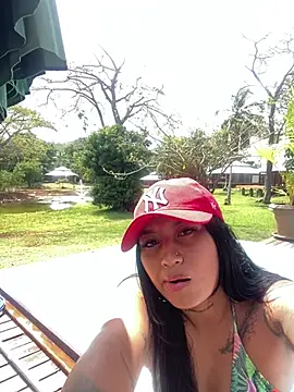 luisa16xxx online show from February 15, 2025, 4:12 pm