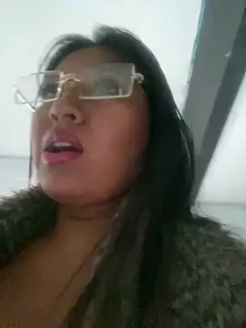 luisa16xxx online show from March 6, 2025, 9:53 pm