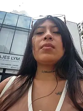 luisa16xxx online show from October 17, 2025, 2:19 pm