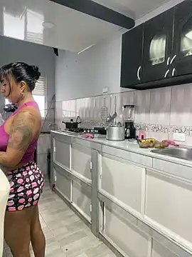 luisa16xxx online show from March 1, 2025, 9:15 pm