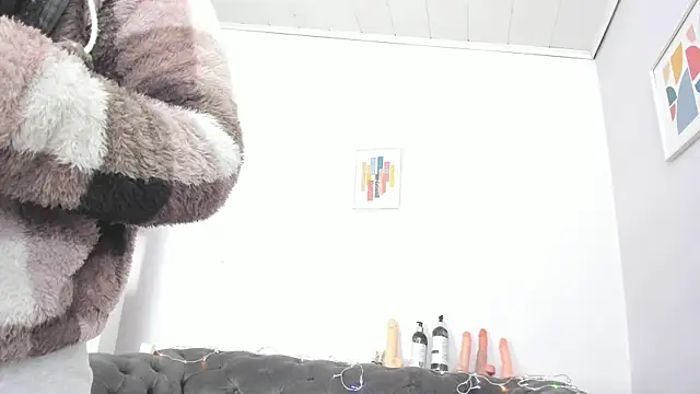 kaory azumi online show from December 1, 2025, 6:31 pm