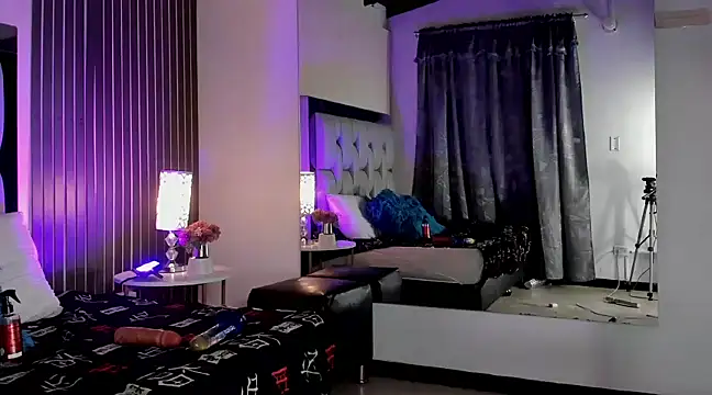 sophiieTaylor1 online show from March 16, 2025, 9:49 am