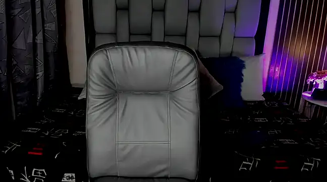 sophiieTaylor1 online show from March 19, 2025, 3:20 am