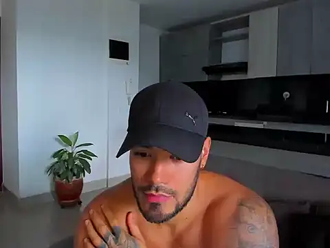 Alexander Martines online show from September 22, 2025, 9:10 pm