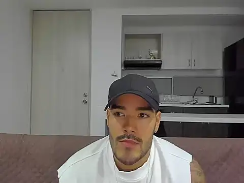 Alexander Martines online show from July 9, 2026, 12:22 am