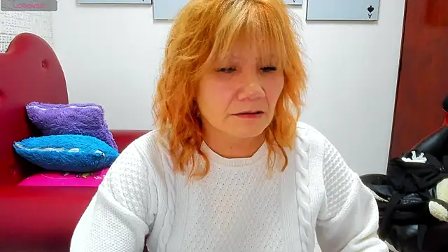 Salomeediaz  online show from July 16, 2026, 8:39 pm