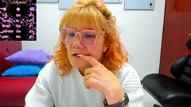 Salomeediaz  online show from July 27, 2026, 8:27 pm
