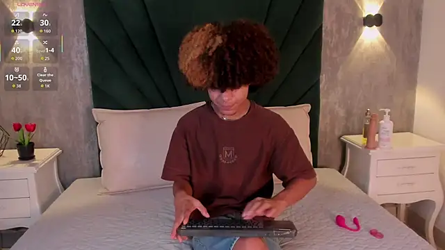 Snapshot of Alexiis_Etereo chatting on February 19, 2026, 7:22 pm Alexiis Etereo online show from February 19, 2026, 7:22 pm