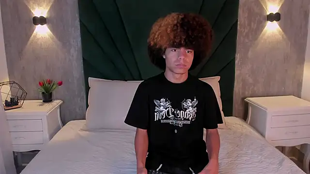 Snapshot of Alexiis_Etereo chatting on February 7, 2026, 7:22 pm Alexiis Etereo online show from February 7, 2026, 7:22 pm