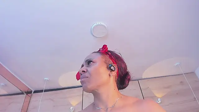 martina touss online show from April 24, 2026, 1:40 am