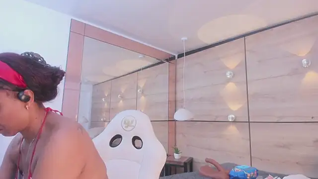 martina touss online show from February 18, 2026, 1:07 pm