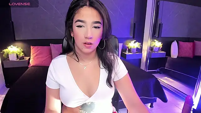 SaraaMills online show from June 5, 2026, 4:28 am